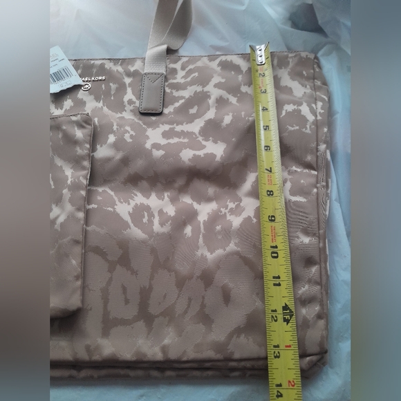 New Michael Kors Jet Set Extra Large Packable Tote & Matching Travel Pouch NWT - Picture 9 of 12
